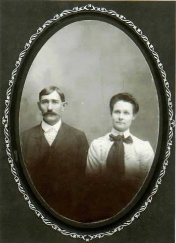 Tom and Emma Teter - late 1800's (25K)